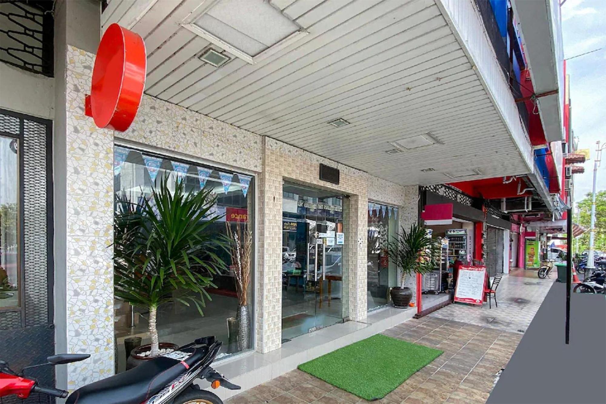 Coop Hotel Kangar Esterno foto
